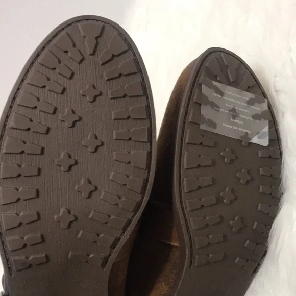 NWOB UGG WRIGHT BELTED ANKLE BOOT SIZE 8M - Picture 10 of 13